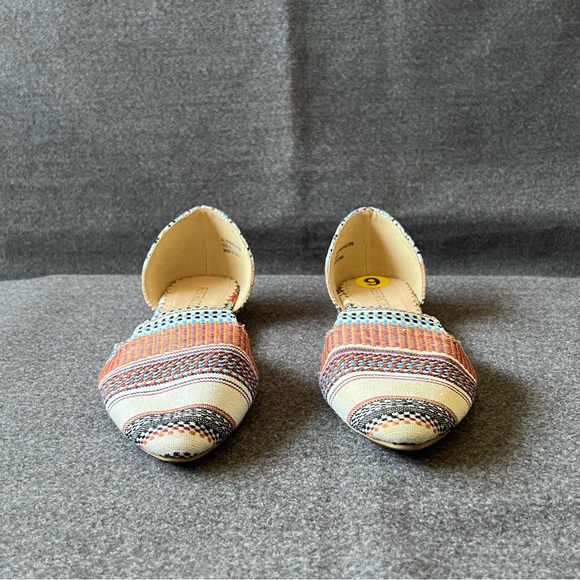 Restricted Boho-Style Flats - Picture 3 of 10